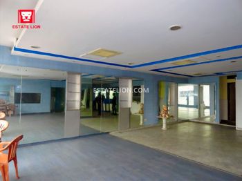 Defence Colony 1800 sq.ft. Prime Commercial Office Space on Rent in Delhi South 