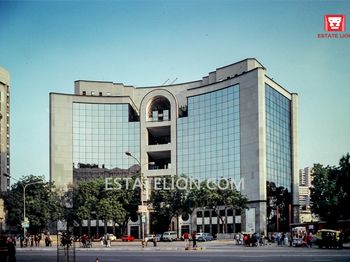 DLF Centre